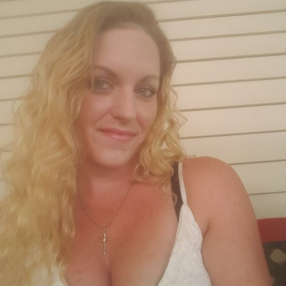 Meet your Posher, Ashley - Picture 1 of 1